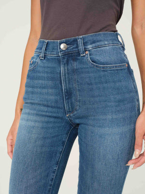 Palm Springs Halle Straight Instasculpt 29" Jeans