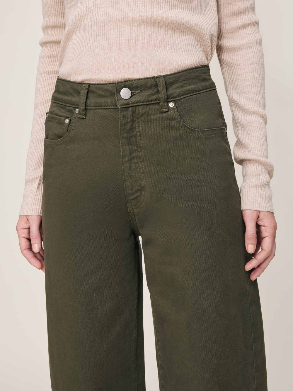 Trellis Miro Barrel 28" Jeans