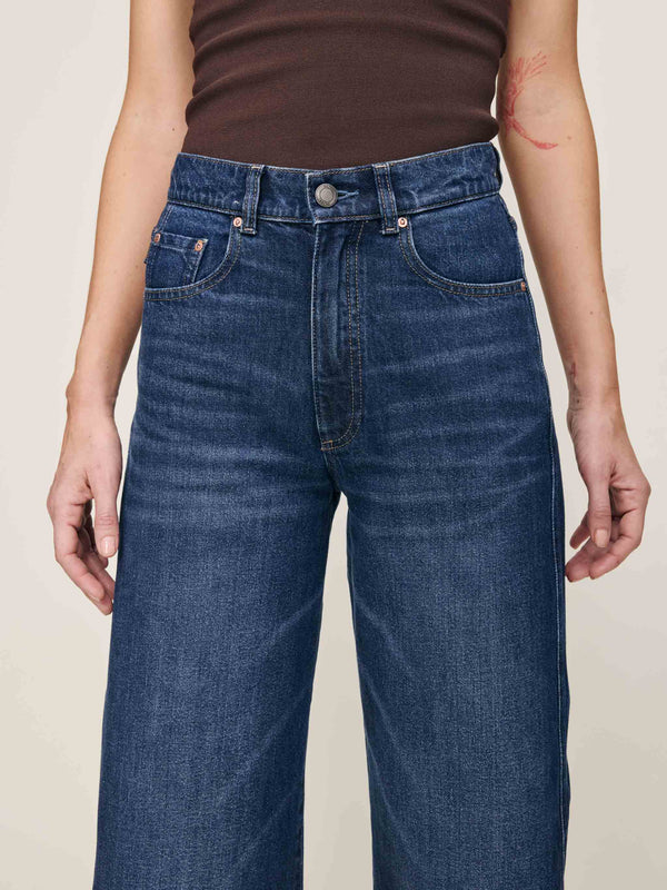 Callisto Taylor Barrel 31" Jeans