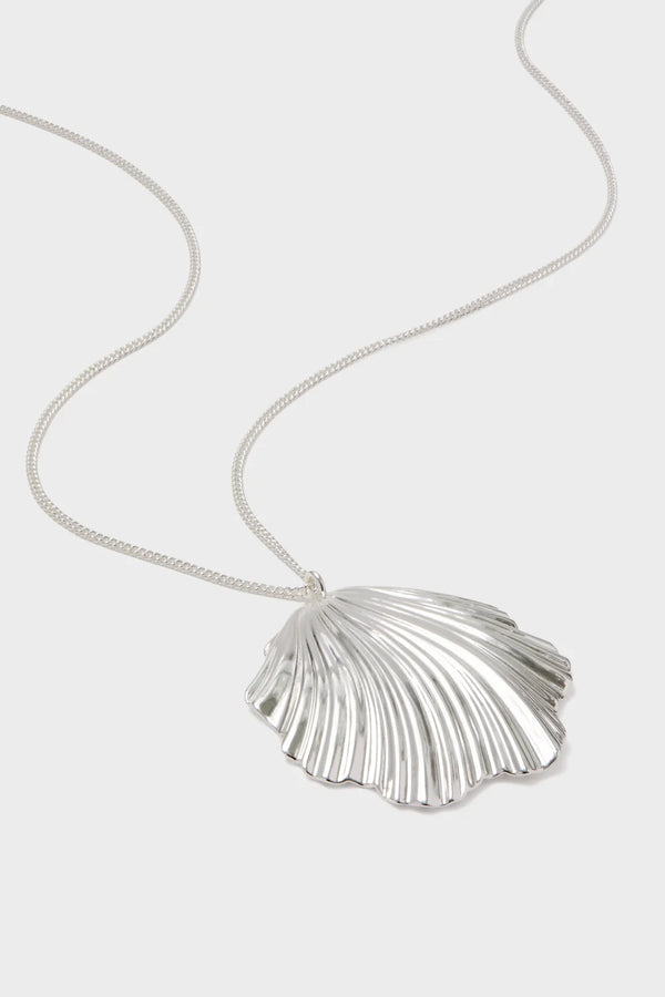 Silver Coquille Necklace
